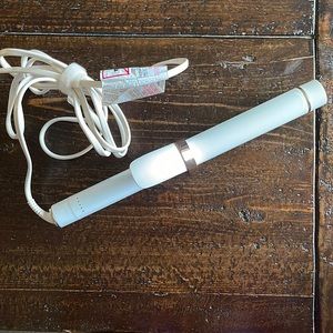 T3 singles pass 1.25 in curling iron